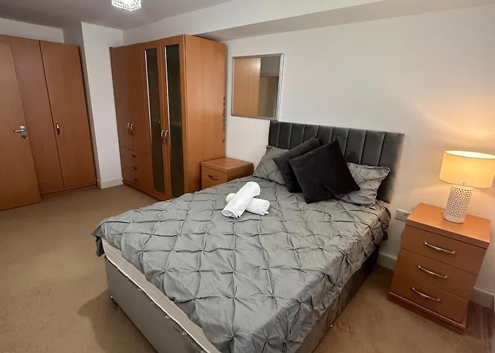Cozy & Charming Apartment In Mcr